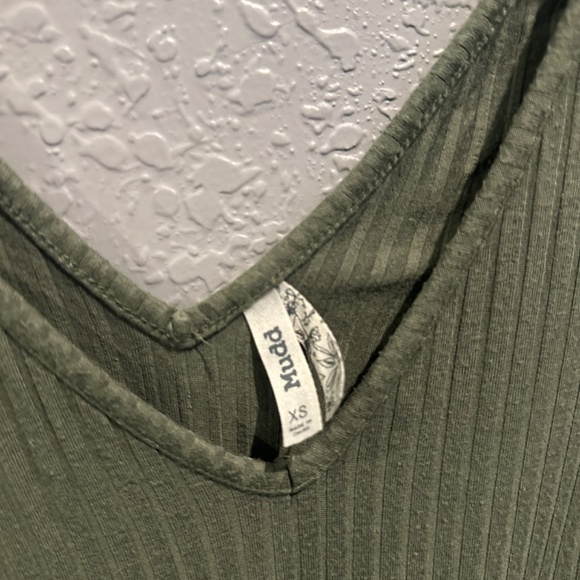 Green Ribbed V Neck Tank Top - Size XS - Picture 3 of 6